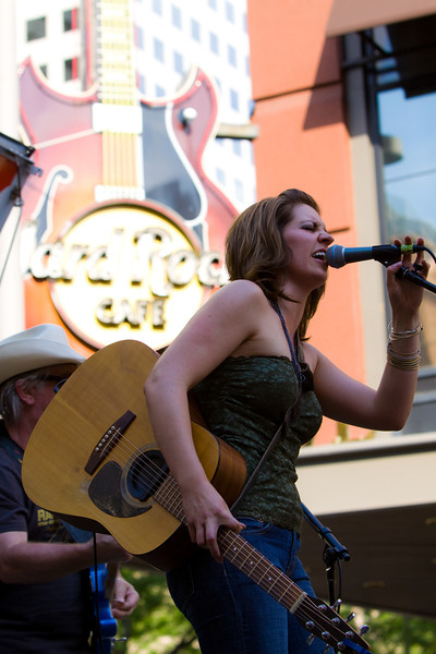 Julia Bryan & The Last Flight Out